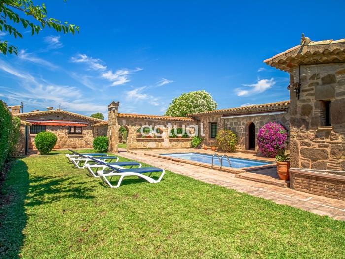 HOUSE MASIA GLADYS